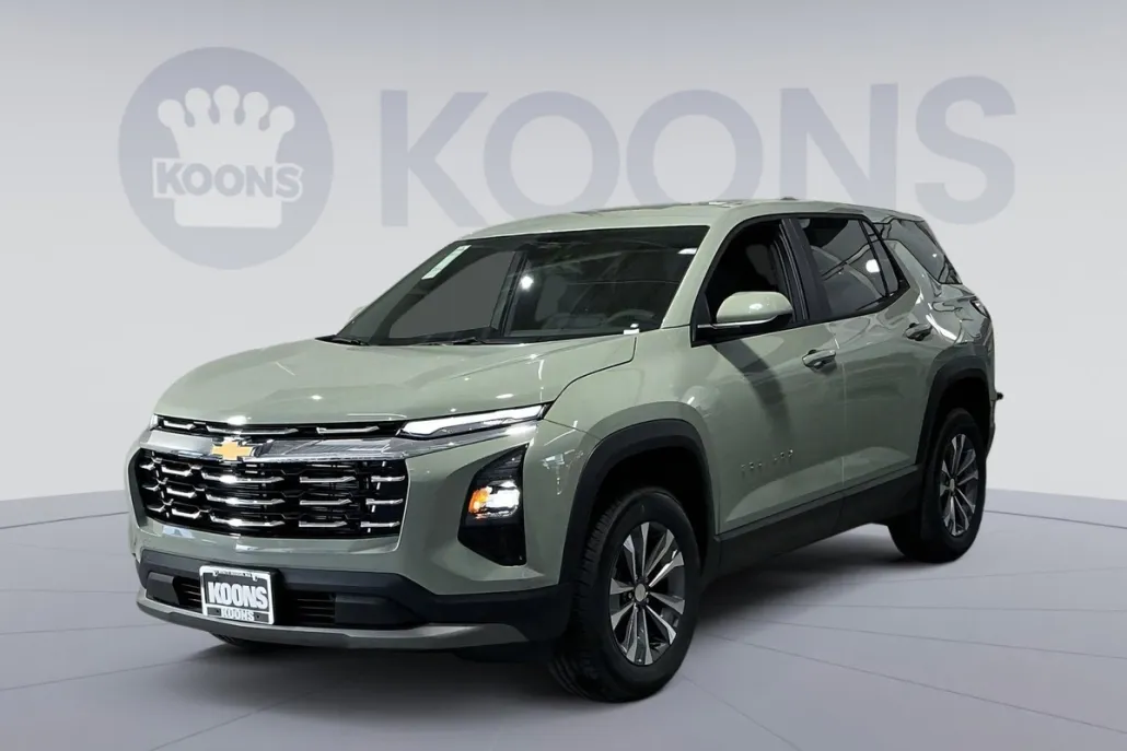 2026 Chevrolet Equinox LT photo 1