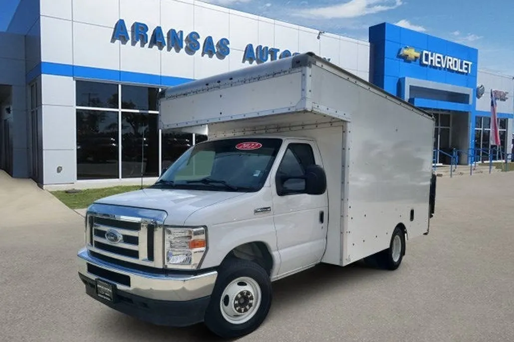 2022 Ford E-350 photo 1