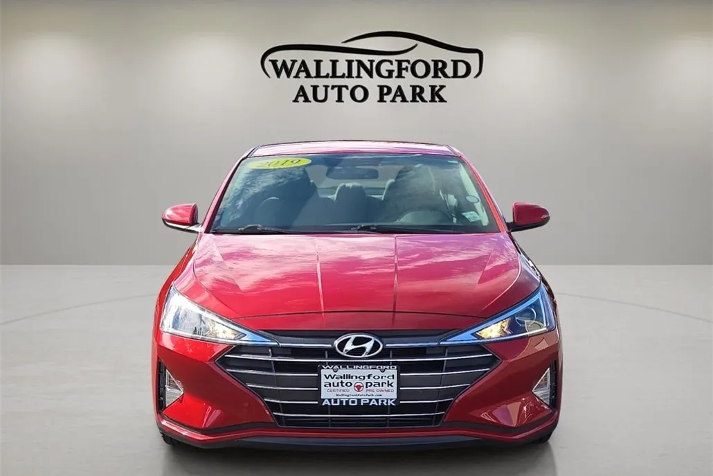 2019 Hyundai Elantra SE photo 1