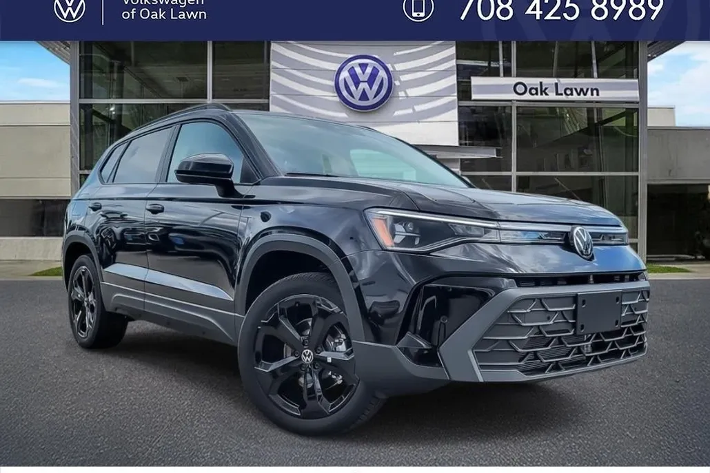 2025 Volkswagen Taos SE photo 1
