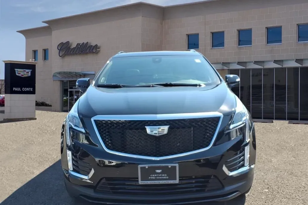 2022 Cadillac XT5 Sport photo 1