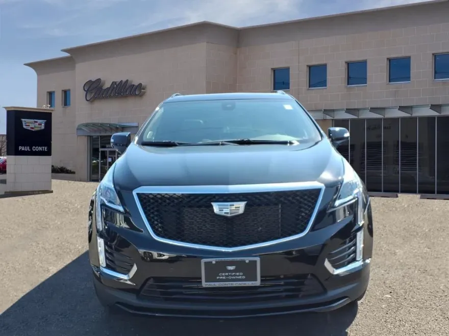 2022 Cadillac XT5 Sport photo 1