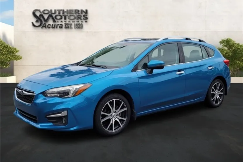 2017 Subaru Impreza 2.0i Limited photo 1