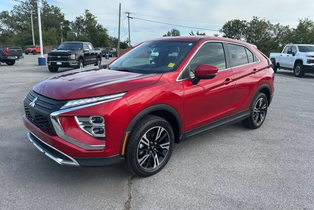 2024 Mitsubishi Eclipse Cross SEL photo 1