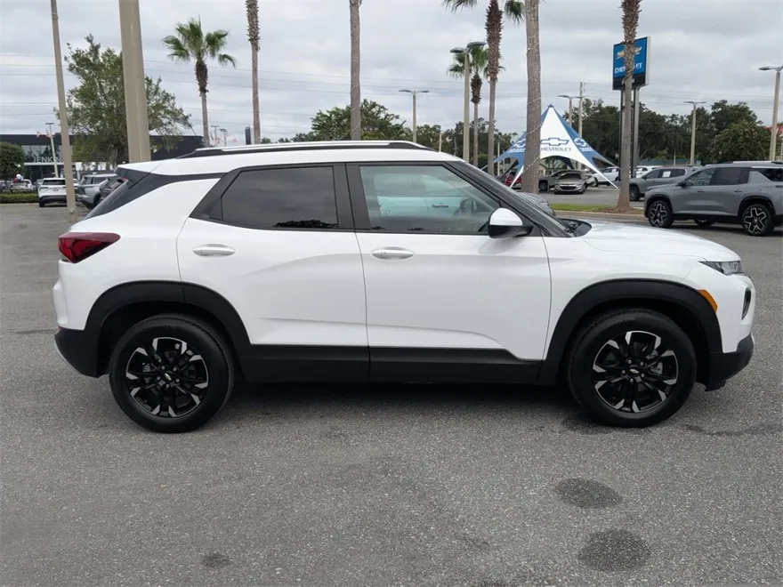 2023 Chevrolet Trailblazer LT photo 1