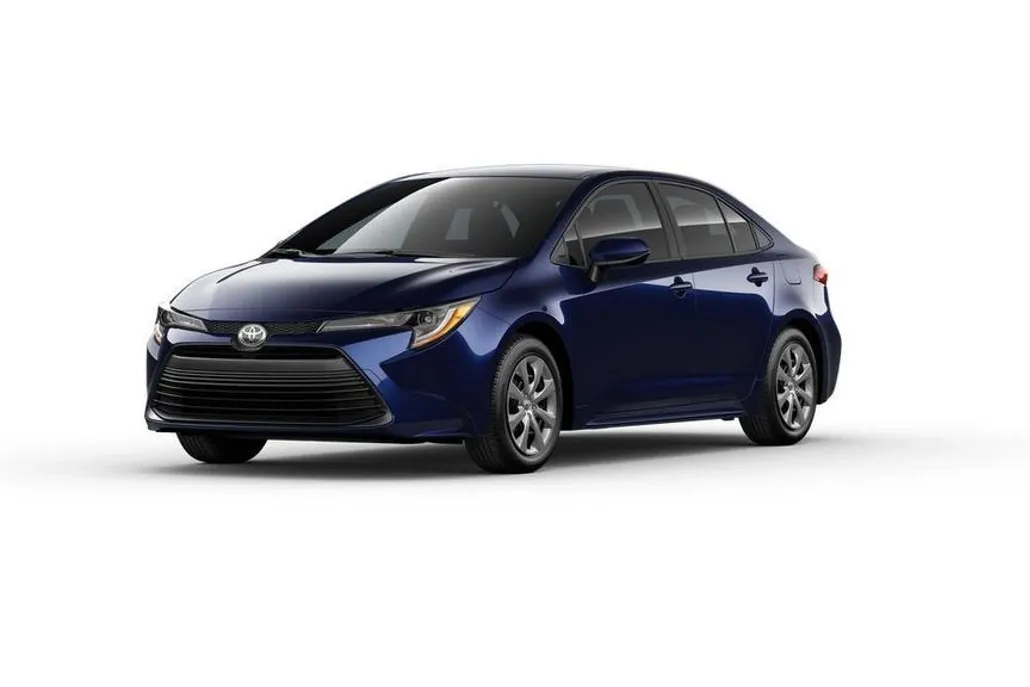 2025 Toyota Corolla LE photo 1