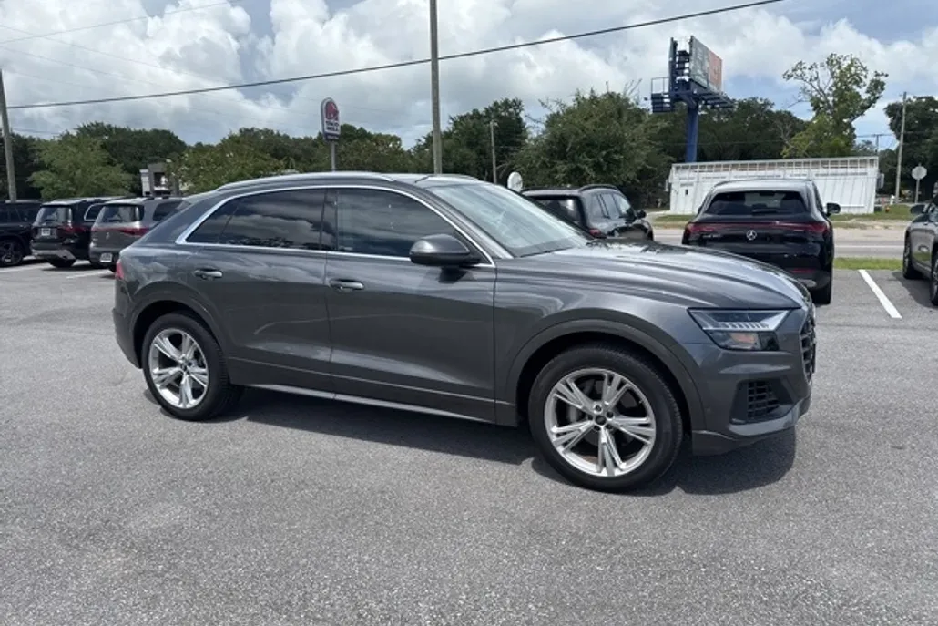 2023 Audi Q8 55 Premium Plus photo 1