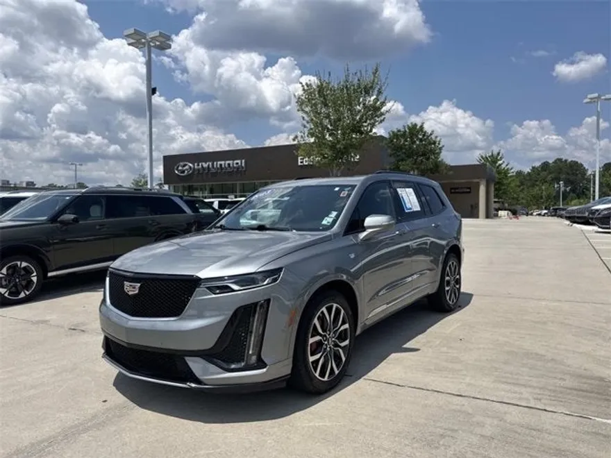 2023 Cadillac XT6 Sport photo 1
