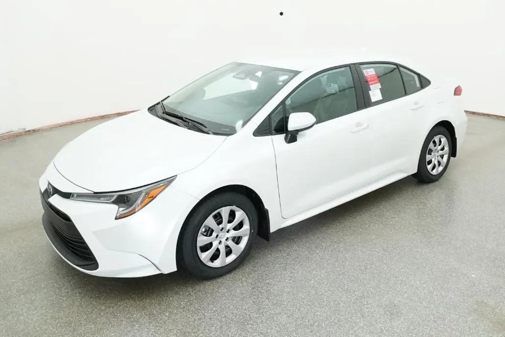 2026 Toyota Corolla LE photo 1