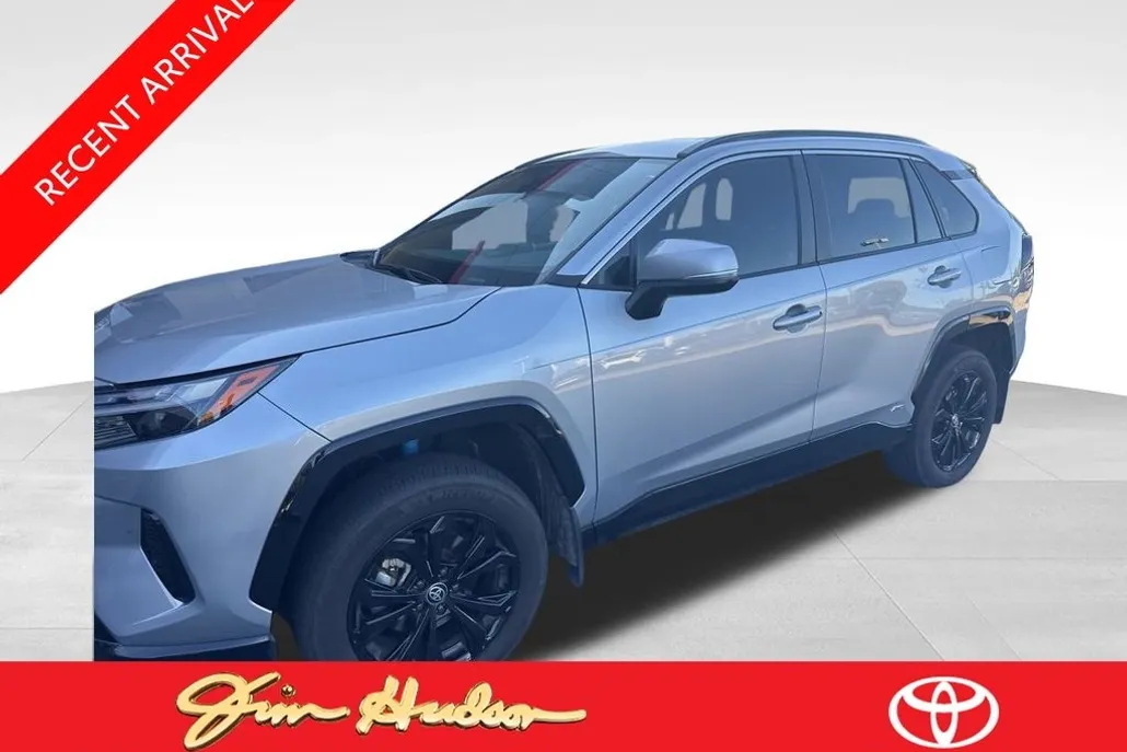2024 Toyota RAV4 Hybrid SE photo 1