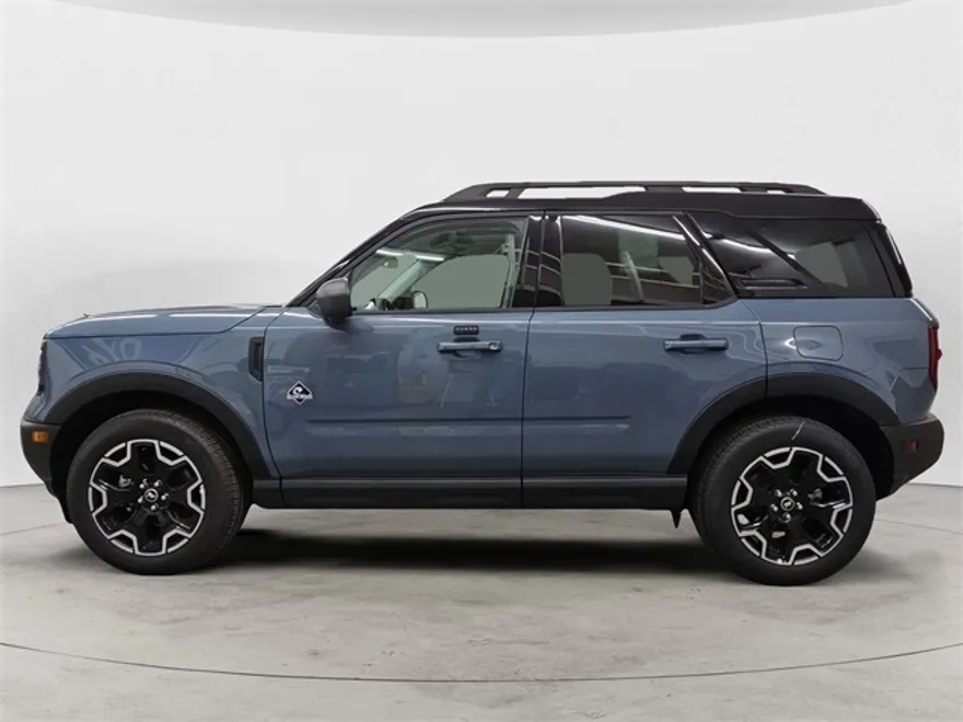 2025 Ford Bronco Sport Outer Banks photo 1