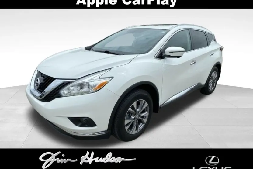2017 Nissan Murano LE photo 1