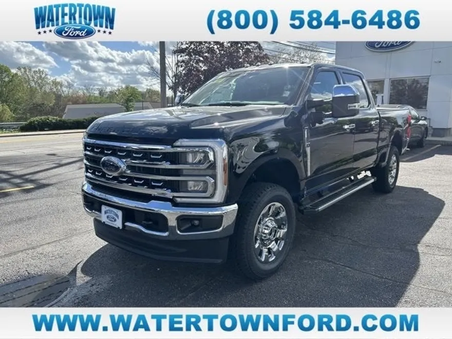 2025 Ford F-350 Lariat photo 1