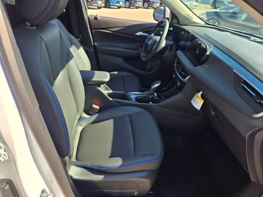 2026 Buick Encore GX Sport Touring photo 1