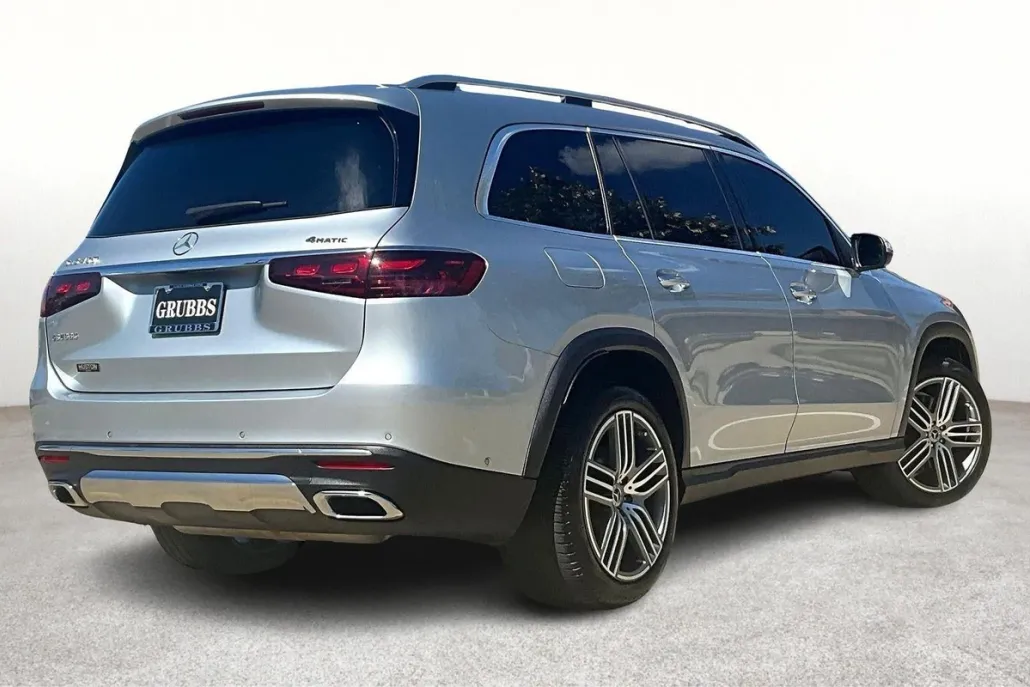 2024 Mercedes Benz GLS 450 4MATIC photo 1