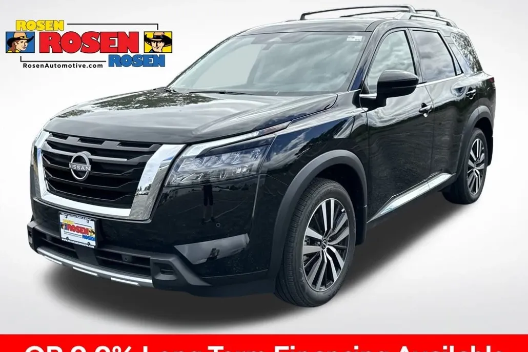 2025 Nissan Pathfinder Platinum photo 1