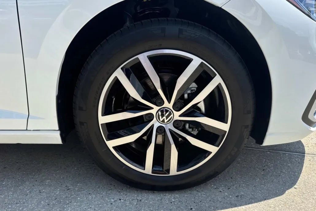 2025 Volkswagen Jetta 1.5T SE photo 1
