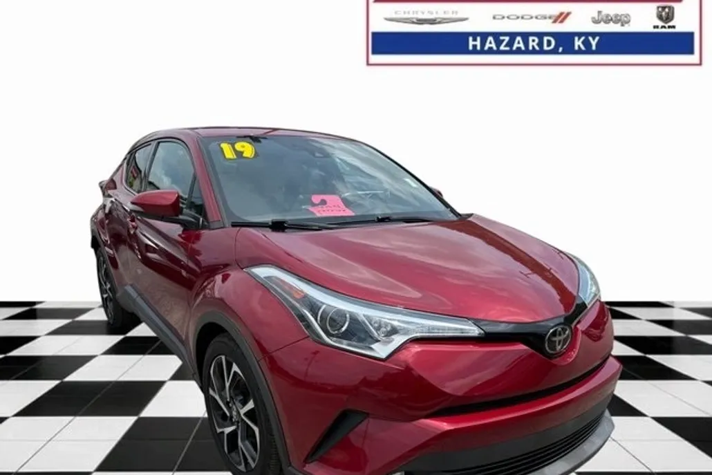 2019 Toyota C-HR Limited photo 1