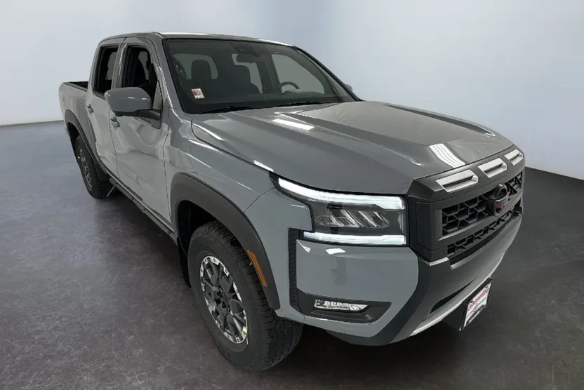 2026 Nissan Frontier PRO-4X photo 1