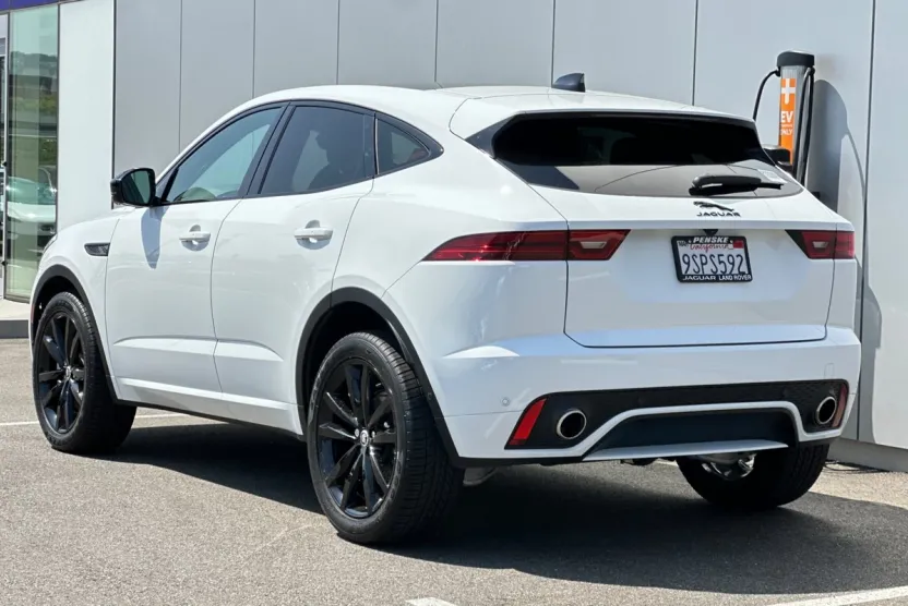 2024 Jaguar E-PACE R-Dynamic SE photo 1