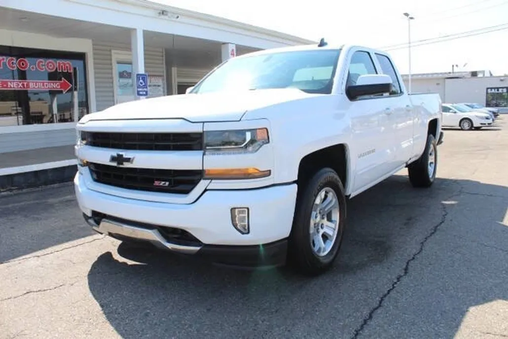 2018 Chevrolet Silverado 1500 LT Z71 photo 1