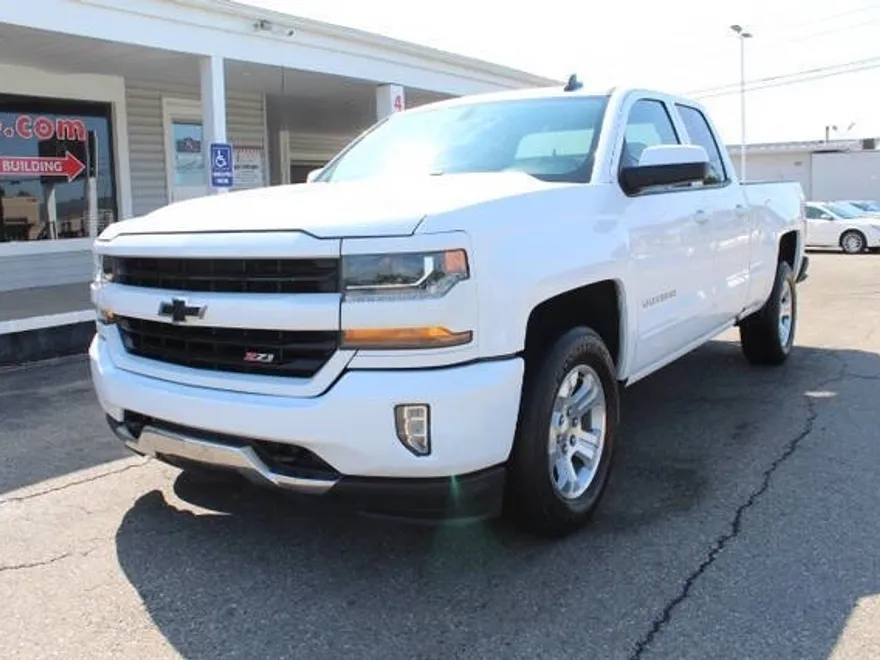 2018 Chevrolet Silverado 1500 LT Z71 photo 1