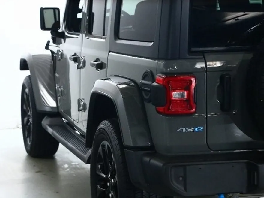 2022 Jeep Wrangler Unlimited Sahara High Altitude 4xe photo 38