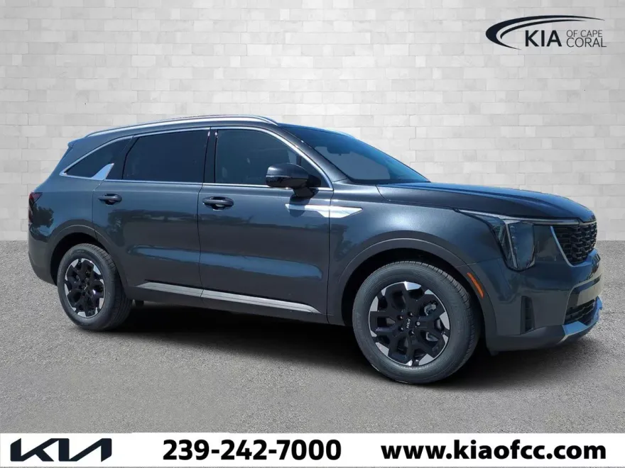 2024 Kia Sorento S photo 1
