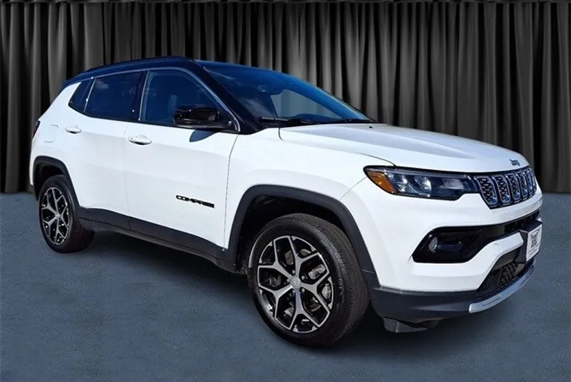 2024 Jeep Compass Limited photo 1