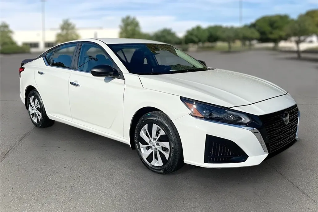 2025 Nissan Altima 2.5 S photo 1