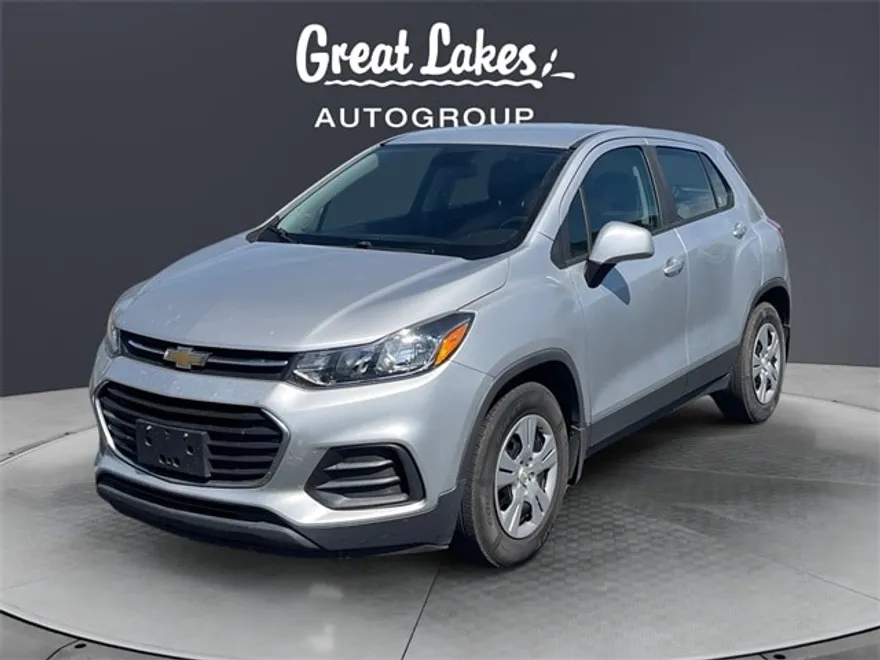 2018 Chevrolet Trax LS photo 1