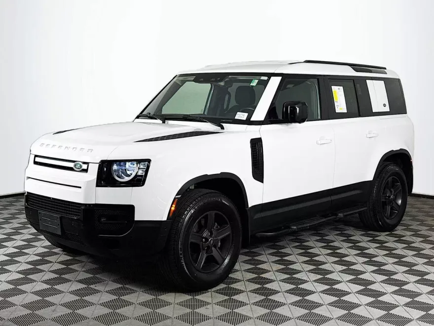 2022 Land Rover Defender Standard photo 1