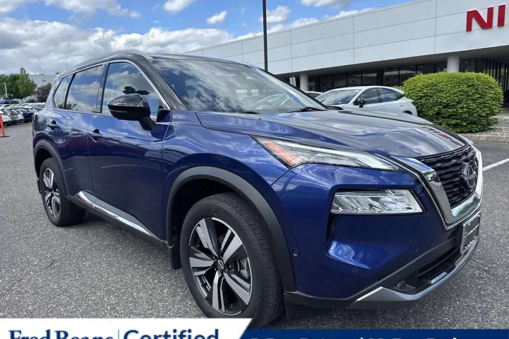 2022 Nissan Rogue SL photo 1