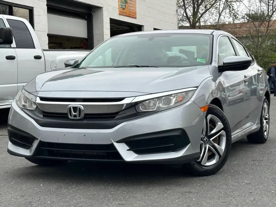 2017 Honda Civic LX photo 1