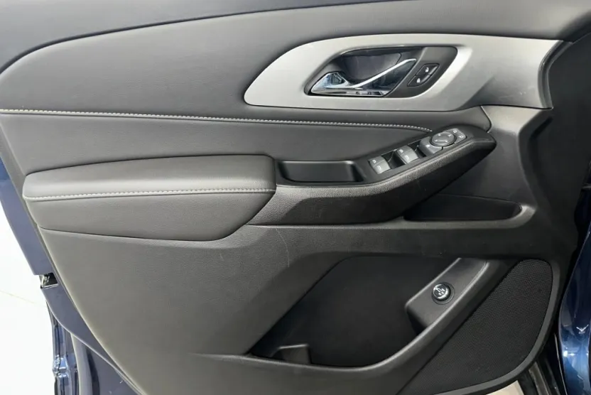 2023 Chevrolet Traverse Leather photo 1