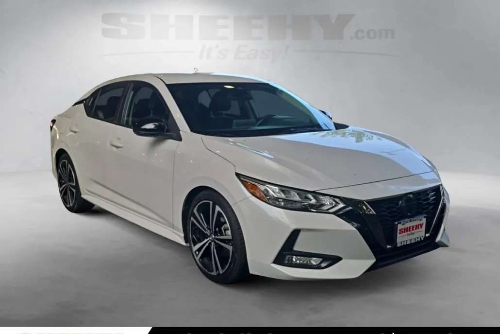 2020 Nissan Sentra SR photo 1