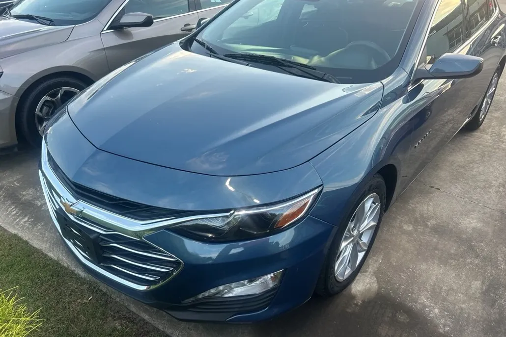 2024 Chevrolet Malibu 1LT photo 1