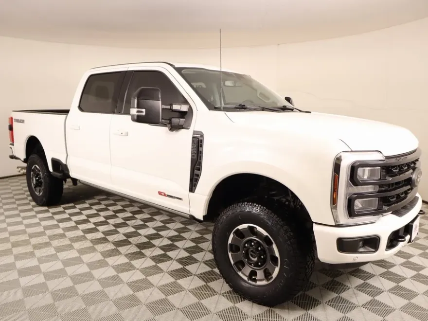 2024 Ford F-250 Lariat photo 1