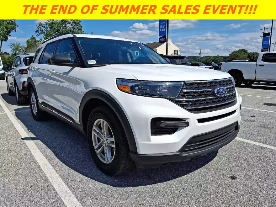 2022 Ford Explorer XLT photo 1