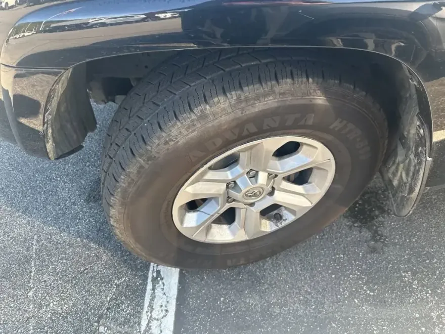 2021 Toyota 4Runner SR5 photo 1