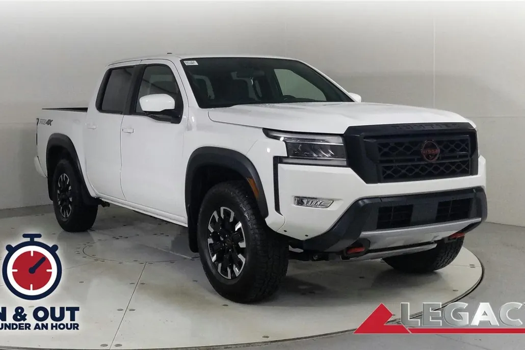 2023 Nissan Frontier PRO-4X photo 1