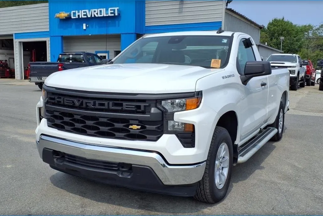 2024 Chevrolet Silverado 1500 photo 1