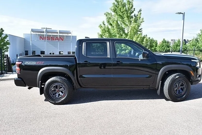 2025 Nissan Frontier PRO-4X photo 1
