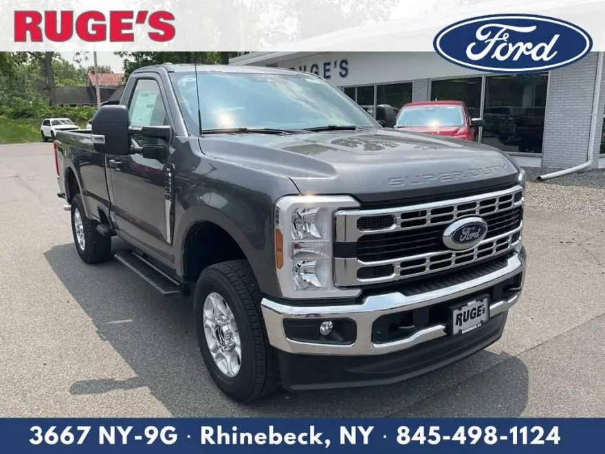 2025 Ford F-350 XLT photo 1