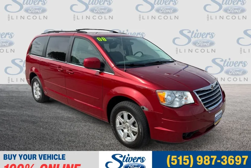 2008 Chrysler Town & Country Touring photo 1