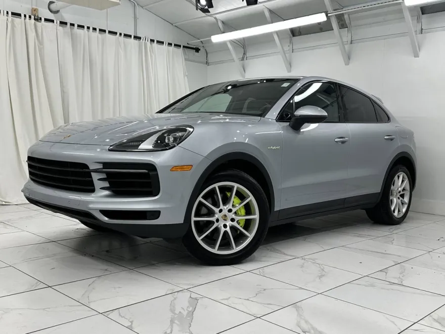 2021 Porsche Cayenne E-Hybrid Coupe photo 1