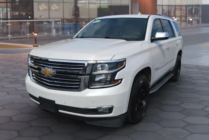 2017 Chevrolet Tahoe Premier photo 1