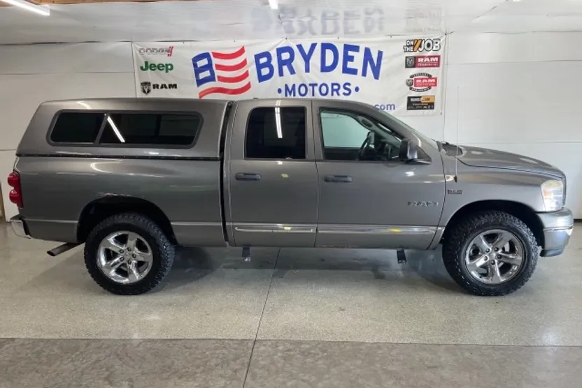 2008 Dodge Ram SLT photo 1