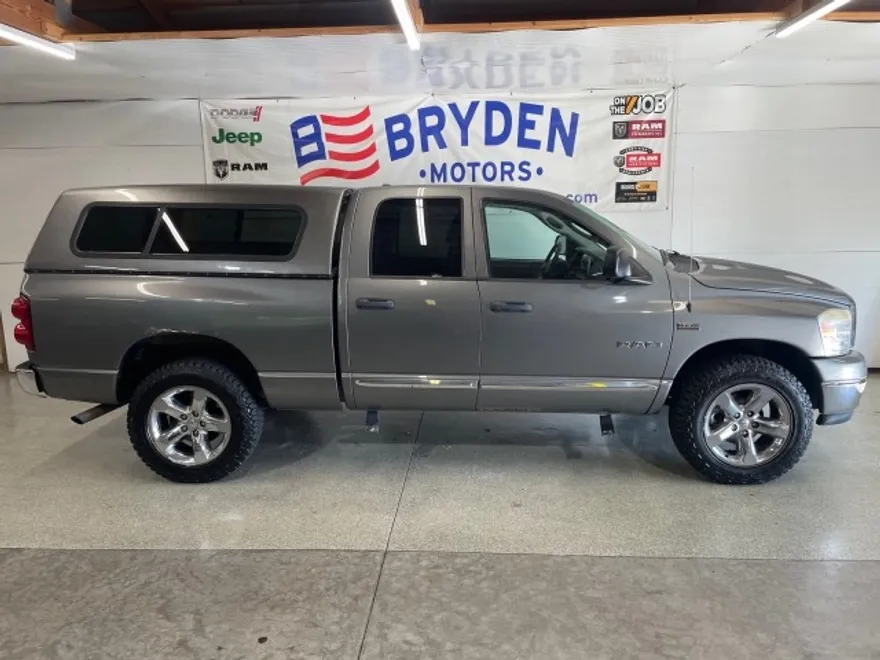 2008 Dodge Ram SLT photo 1