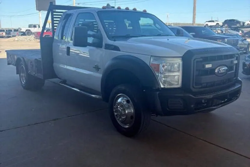 2011 Ford F-550 photo 1